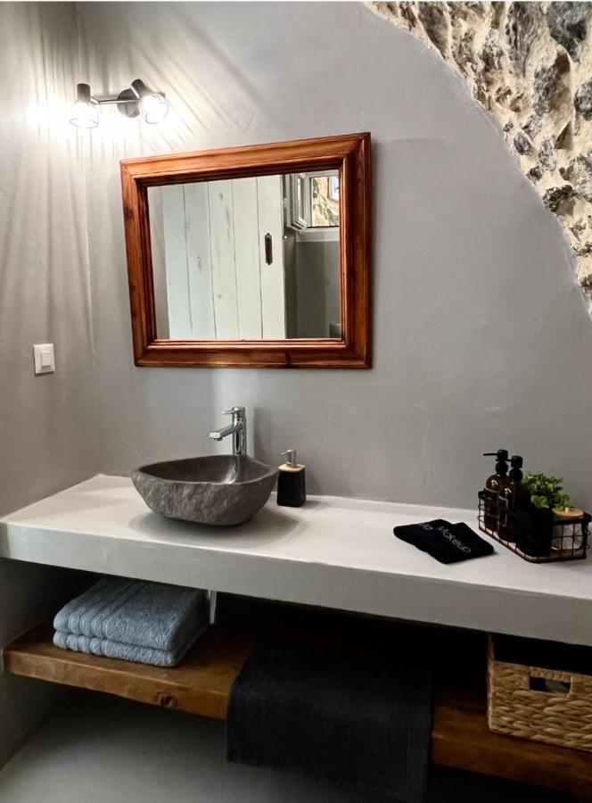 Katrani Studios Sými Luaran gambar