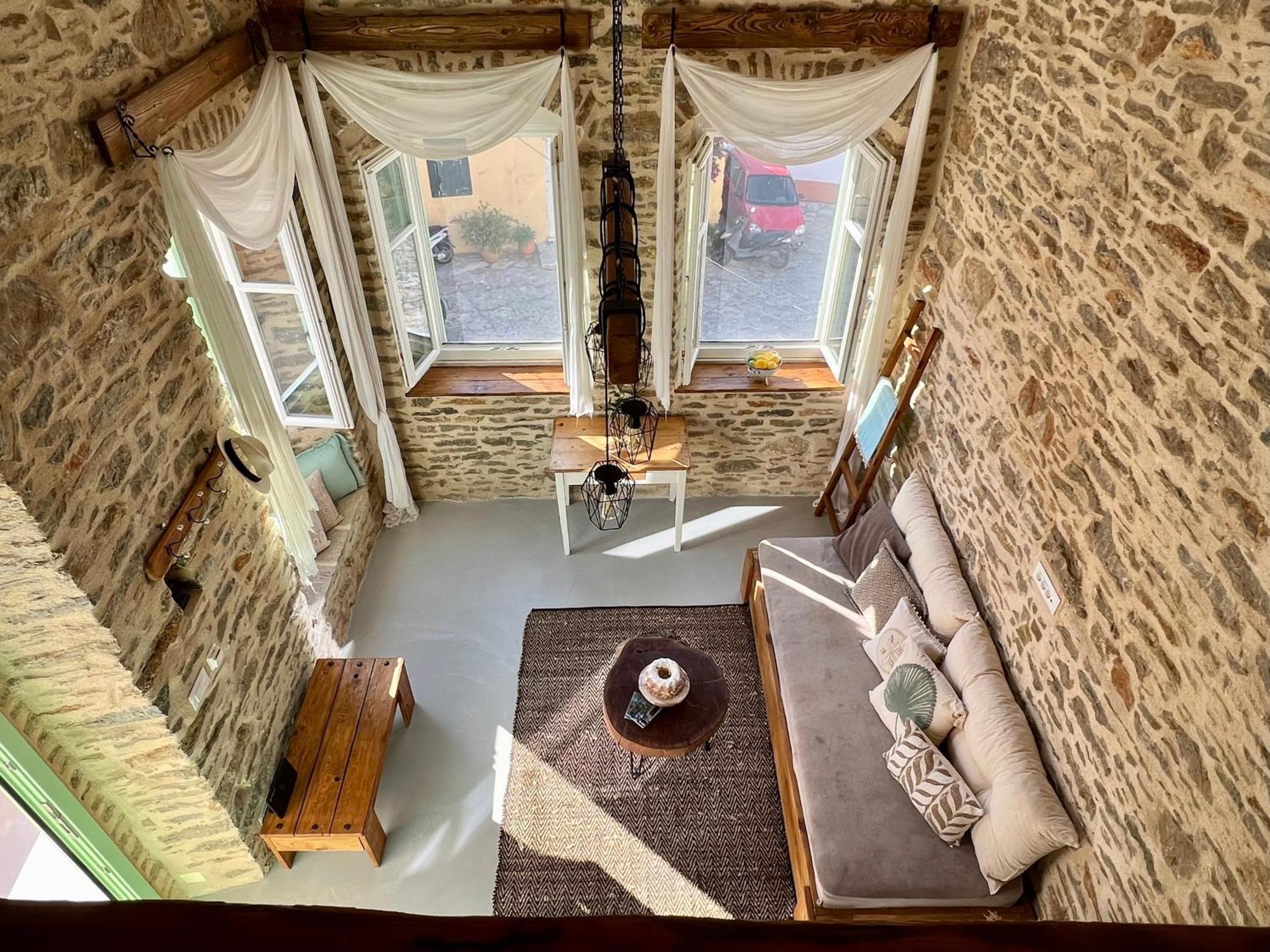Katrani Studios Sými Luaran gambar